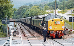 
'D200 40122' at Limekiln Crossing on the 'Gwent Valley Explorer', May 1987, © Photo courtesy of Jim Sparks